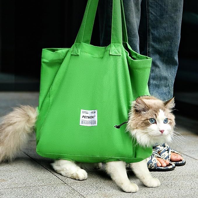 The spacious and comfortable Spaceous Cat Bag is specifically designed for cats weighing between 10 to 19 pounds, providing ample room for your feline friend to move and stretch. The adjustable collar ensures a snug fit around your cat's neck, keeping them secure while allowing them to remain comfortable.