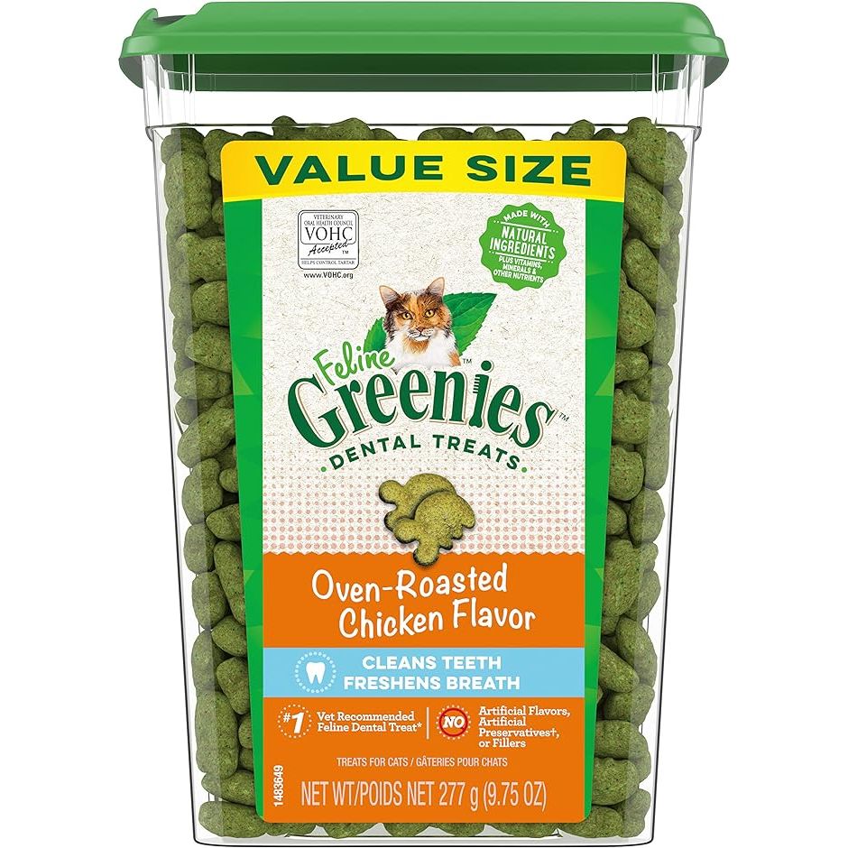 Greenies Feline Adult Natural Dental Cat Treats in Oven Roasted Chicken Flavor come in a 9.75 oz. tub. These treats are formulated specifically for adult cats, providing a delicious and nutrient-rich snack that also promotes dental health.