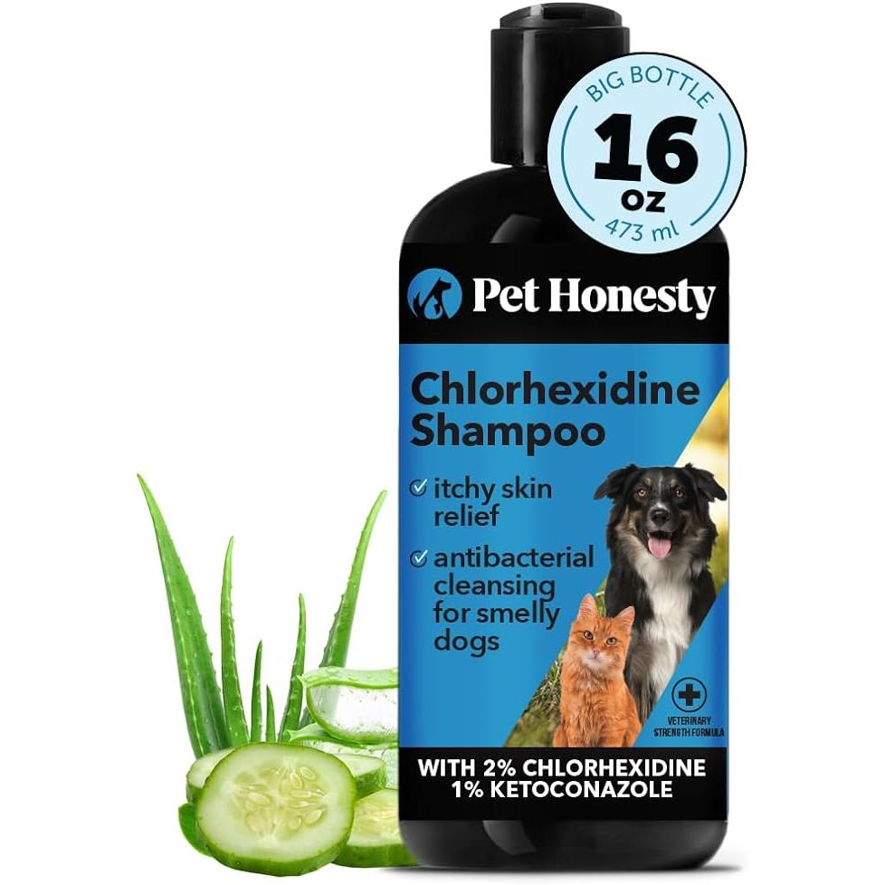 The Pet Honesty Chlorhexidine Cat & Dog Anti-Itch Shampoo is a specially formulated shampoo designed to help alleviate itching and allergies in cats and dogs. The key ingredient, chlorhexidine, is known for its antiseptic properties and can help to soothe irritated skin while also preventing infections.