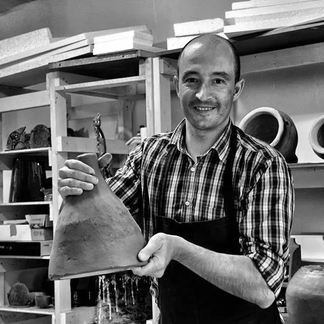 Antoni Batzu Opere in Ceramica is a ceramic studio located in Oschiri, Italy. The studio specializes in producing handcrafted ceramic wares, using traditional techniques and locally sourced materials. The owner, Antoni Batzu, is a skilled artisan with years of experience in creating unique and beautiful ceramic pieces.

Visitors to Antoni Batzu Opere in Ceramica can browse and purchase a variety of items such as vases, plates, bowls, and decorative objects. Each piece is carefully crafted with attention to detail and quality. The studio also offers workshops and classes for those interested in learning more about the art of ceramics and trying their hand at creating their own pieces.

Located on Via Filippo Turati, 11 in Oschiri, Antoni Batzu Opere in Ceramica is a must-visit destination for anyone interested in exploring the rich tradition of Italian ceramics. The studio's dedication to preserving and promoting the craft of ceramics makes it a unique and inspiring place to discover the beauty of handmade pottery. Description by ChatGPT.