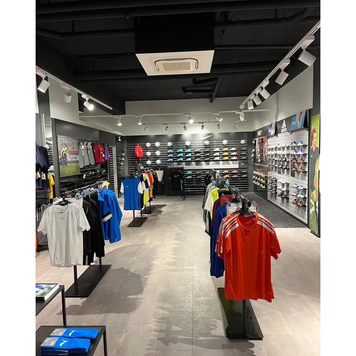 It's no surprise that locals deem 11teamsports Lugano a necessity in the area, a testament to its status as the go-to destination for sporting goods. With such a glowing reputation, the store receives enthusiastic recommendations from its patrons, who eagerly anticipate their next visit to this premier sports retail destination in Lugano. Description by ChatGPT.