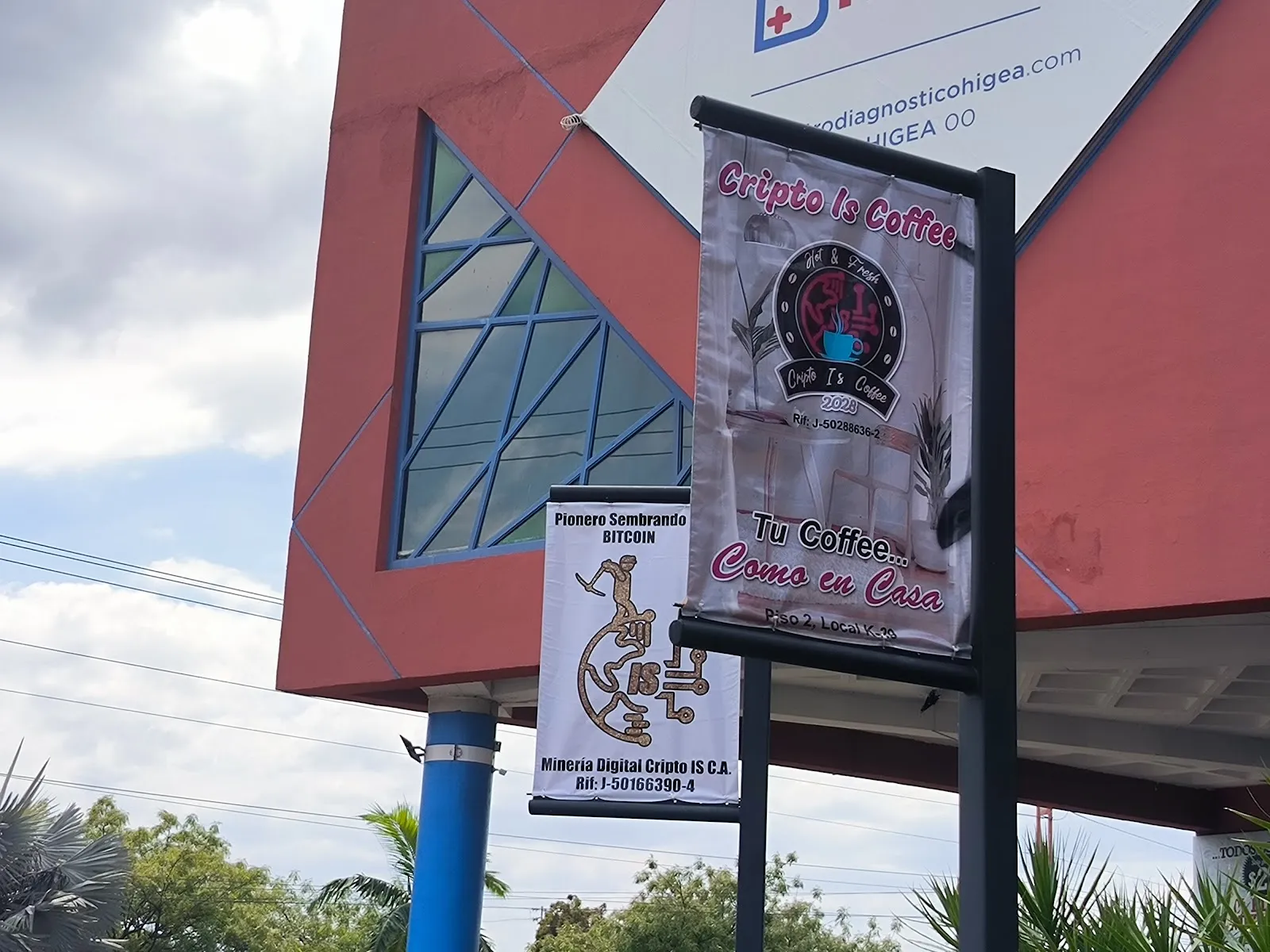 1 Cripto Is Coffee C.A.