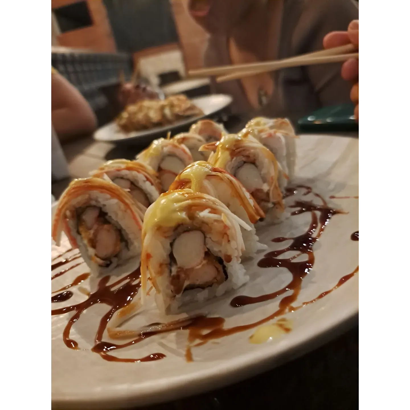 Sushi Clandestino offers an exceptional dining experience, where customer service is not just a priority—it's an art, beginning with attentive coordination via WhatsApp to the warm welcome upon arrival.