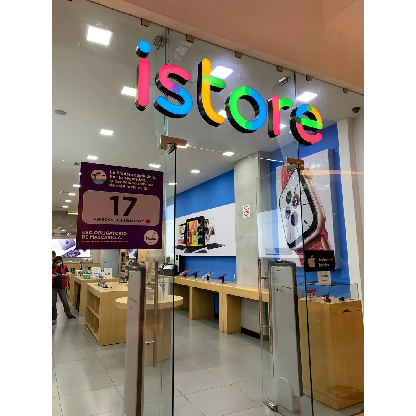 1 istore • Galerías La Pradera