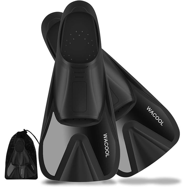 The WACOOL Adult Short Light Full Foot Pocket fins are designed for snorkeling, diving, scuba, and swimming training. These short blade fins are compact and travel-friendly, making them an ideal choice for those on the go.