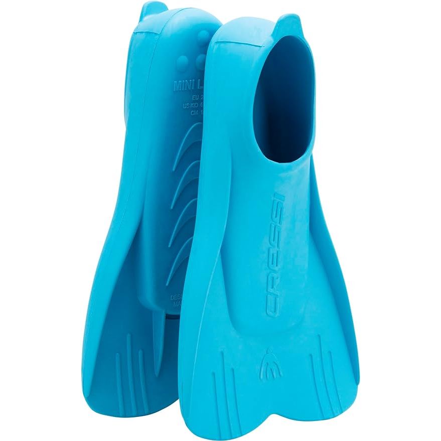 The Cressi Short Floating Swim Fins are designed specifically for kids aged 1 year and up who are learning to swim. These fins are made in Italy by the reputable brand Cressi, known for their high-quality swim gear.