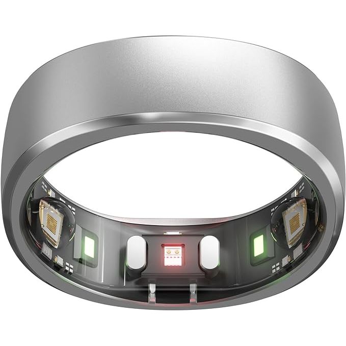 O Smart Ring da RingConn é um anel inteligente que não requer assinatura de aplicativo para funcionar. Ele vem em diferentes tamanhos e inclui um kit de dimensionamento para garantir um ajuste perfeito. A bateria do anel tem uma duração de até 7 dias, garantindo uma longa vida útil entre as cargas.