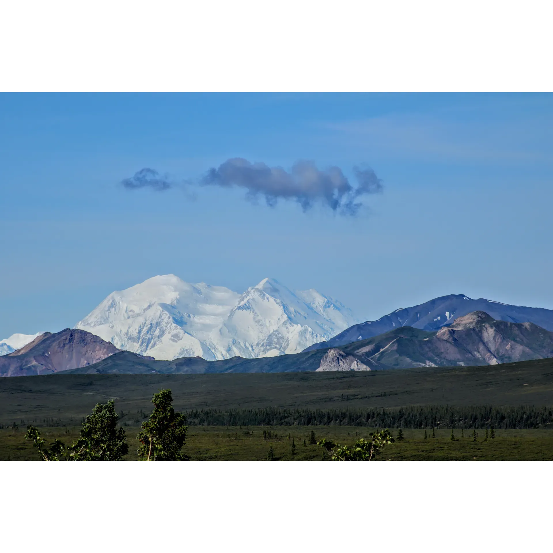 Scenic highway that links Anchorage & Fairbanks, ideal for viewing the famed Denali mountain.