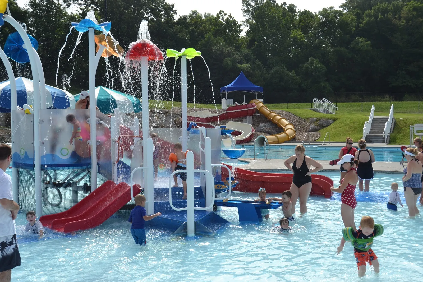 Cape Splash Family Aquatic Center is a popular recreational attraction located in Cape Girardeau, Missouri. This family-friendly water park offers a variety of aquatic activities and features designed to cater to visitors of all ages. Among its notable attractions are a lazy river, several water slides, a wave pool, and a designated children's play area, which includes spray features and smaller slides that are suitable for young children. The park typically operates during the warmer months, making it a favored destination for both locals and tourists seeking respite from the summer heat.