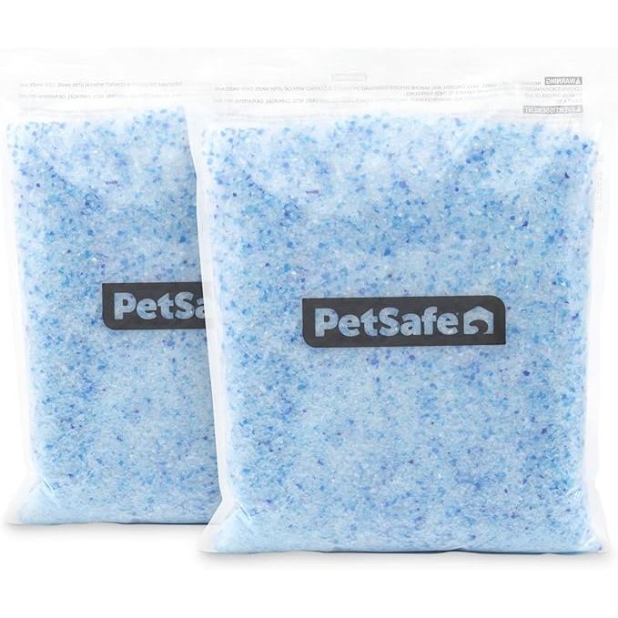 PetSafe ScoopFree Premium Blue Non-Clumping Crystal Cat Litter is a convenient and efficient option for cat owners looking for superior odor control and minimal mess. This lightly scented litter is designed to keep your home smelling fresh for up to a month, making it perfect for busy pet parents.