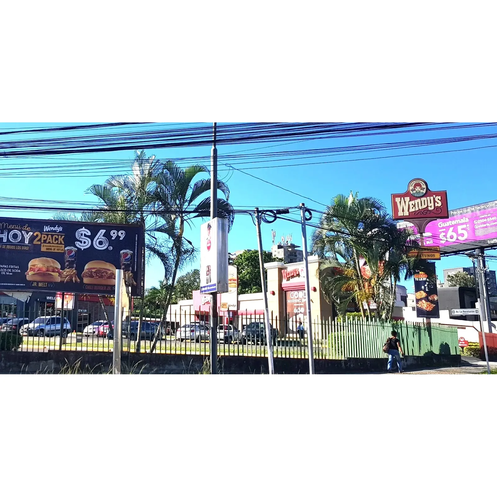 Fast-food burger chain known for its shakes, as well as sides such as chili & baked potatoes.