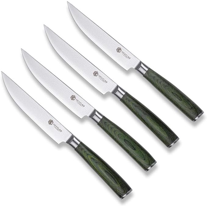 Experience the ultimate precision and control with HexClad steak knives. Crafted with .67 layers of Damascus steel, these knives are renowned for their durability and sharpness.