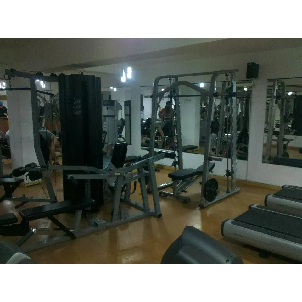 Emporio GYM stands out as a thriving fitness hub known for its superior facilities and exceptional service quality. The gym's commitment to maintaining a pristine environment is evident, resonating with members who appreciate the cleanliness and well-maintained equipment.