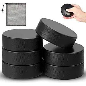 The Good Hockey Practice Partner is the perfect accessory for hockey practice sessions. Made from foam materials, these pucks reduce noise levels, making them ideal for use in indoor environments where noise could be a concern.