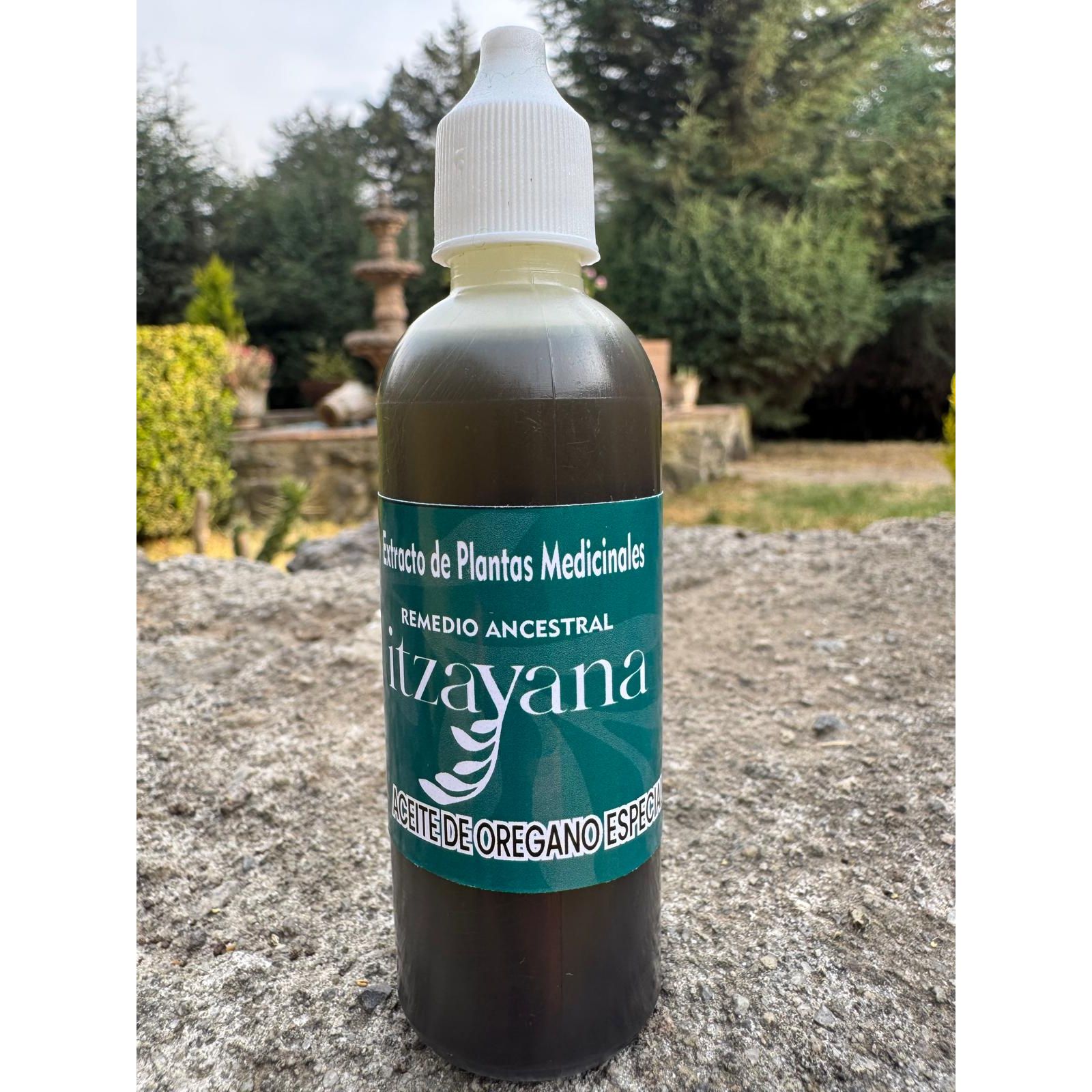 Immerse yourself in the multiple benefits of Special Oregano Oil, a powerful synergy of natural ingredients including oregano, thyme, garlic, moringa, and cannabis. This oil not only stands out for its delicious aroma, but also for its medicinal properties that promote integral well-being.