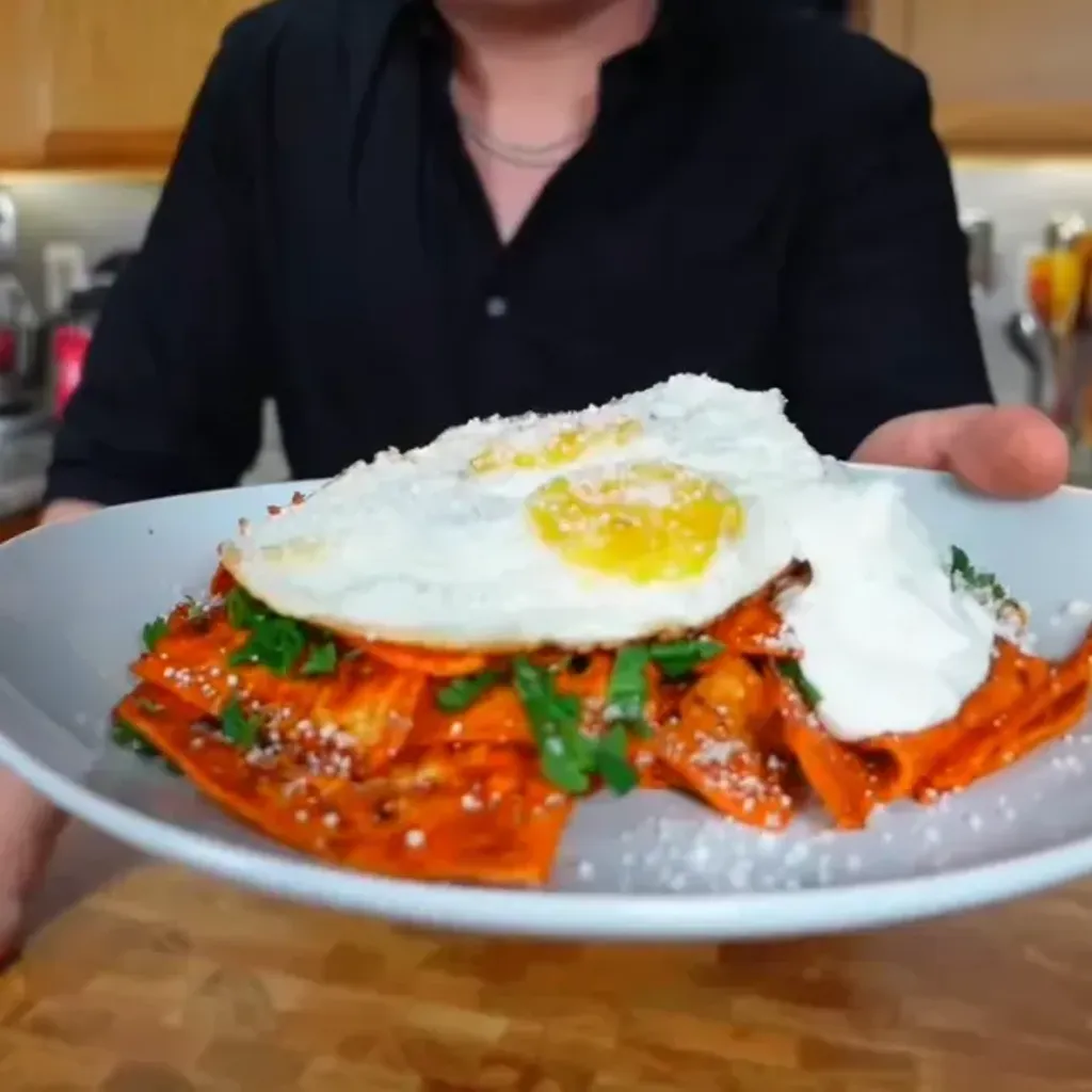 Chilaquiles Rojos image