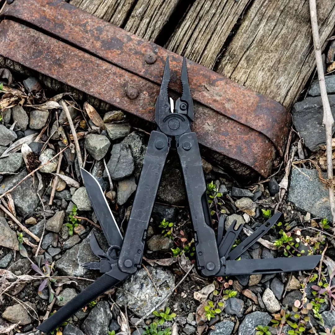 Review: Bug Out Bag, LEATHERMAN Super Tool 300 Multitool