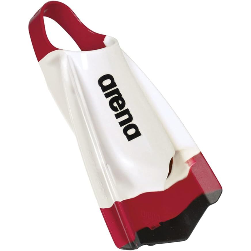 The Arena Unisex Adult Powerfin Pro Swim Training Fins are designed for both men and women. These short blade flippers are made of durable silicone material, making them ideal for intense training sessions in the pool. They feature a left-right custom design for optimized performance and maximum comfort.
These swim fins are available in sizes 4.