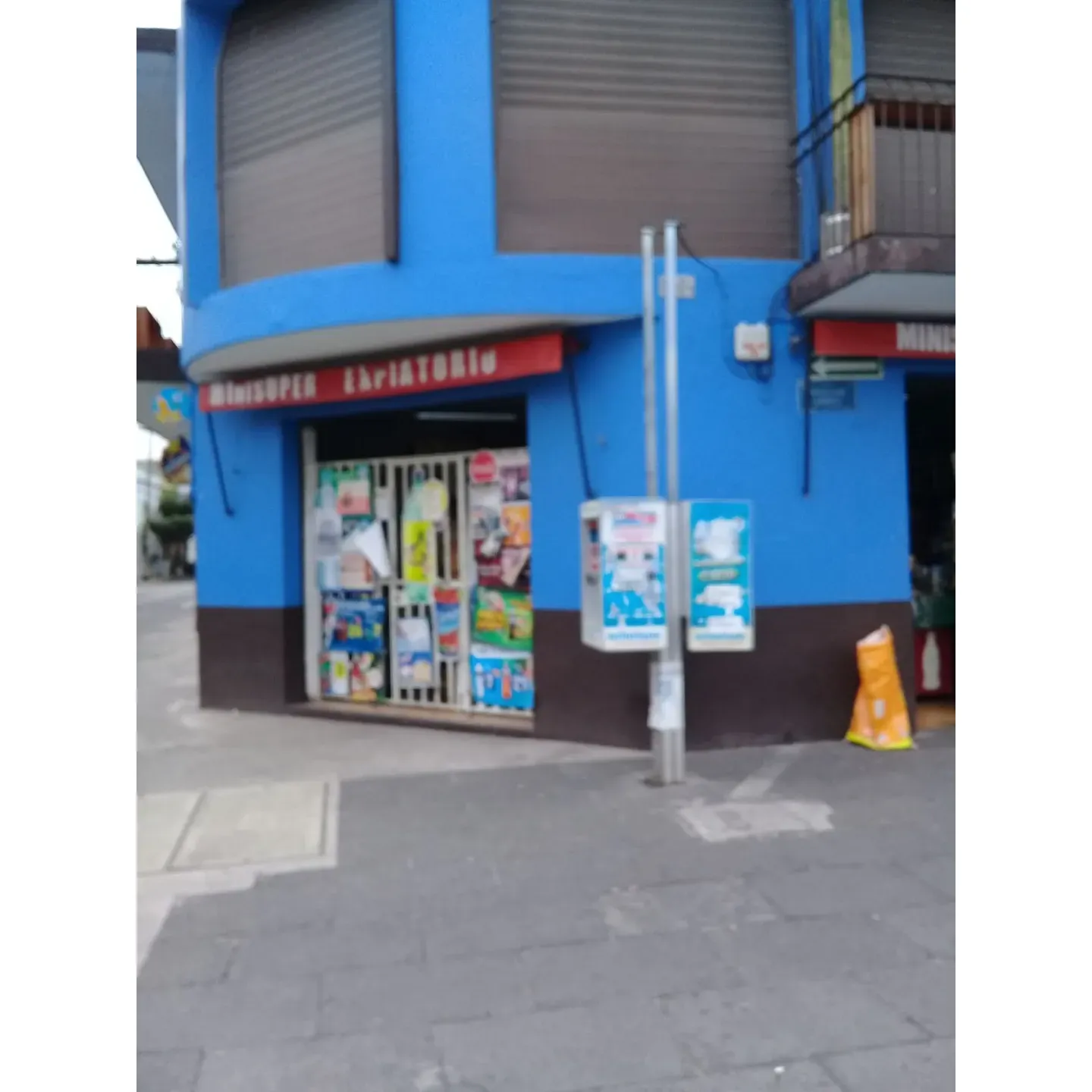 Minisuper expiatorio is a convenience store located at Calle Prisciliano Sánchez in the Col Americana neighborhood of Guadalajara, Jalisco, Mexico. It is a popular spot for locals and tourists alike looking to pick up snacks, drinks, household essentials, and other everyday items.