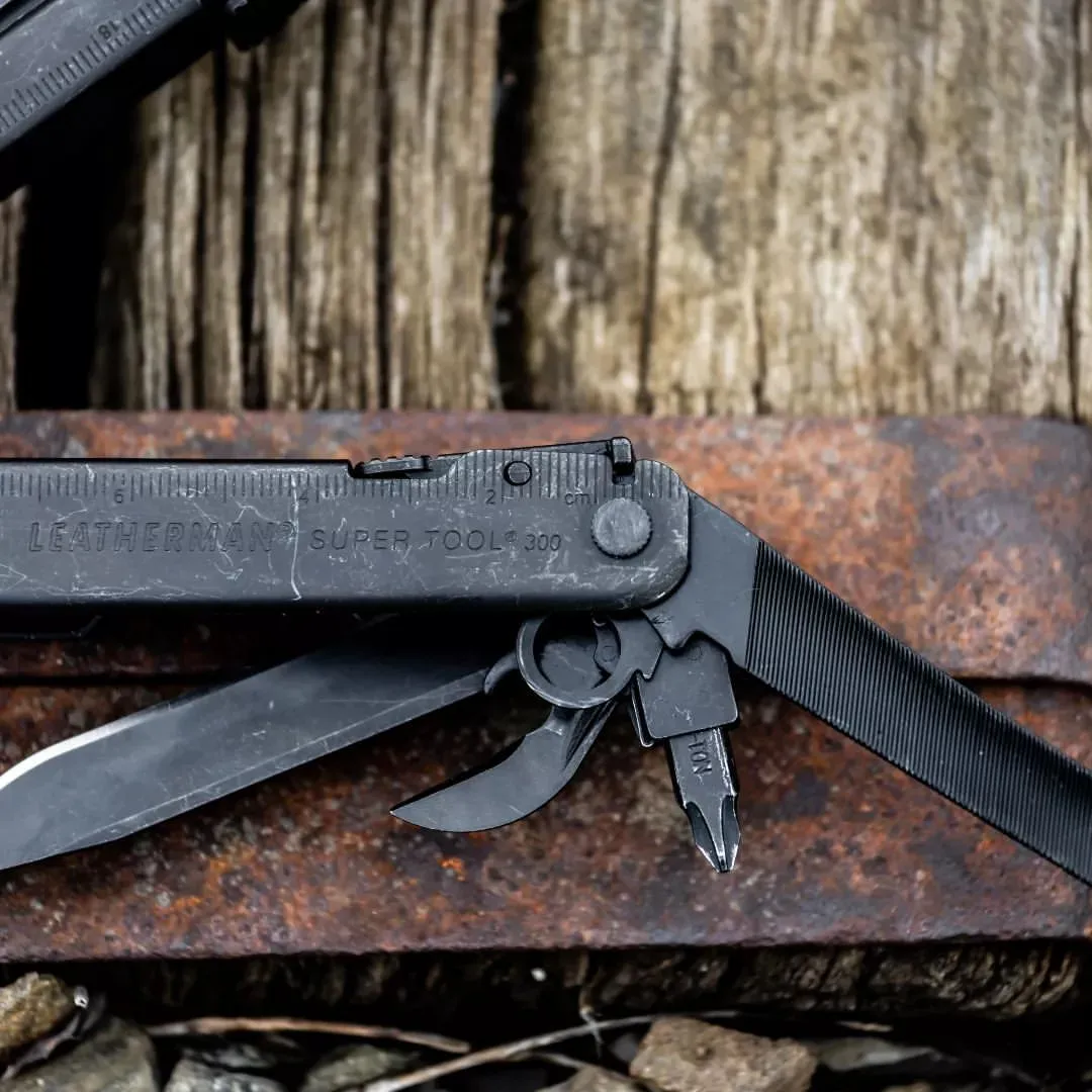 Review: Bug Out Bag, LEATHERMAN Super Tool 300 Multitool