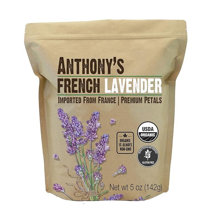 Anthony's Organic French Lavender Petals are a high-quality product made from carefully selected lavender flowers. These petals are Extra Grade, ensuring a superior quality with a vibrant color and strong aroma. The petals are dried and packed in a 5 oz resealable bag to preserve their freshness.