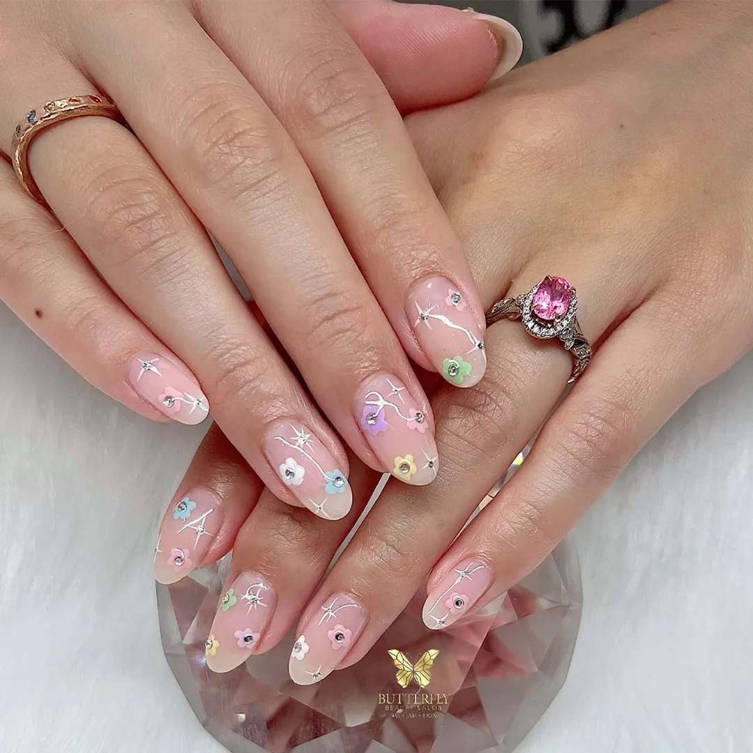 The inviting ambiance of Butterfly Beauty Salon is consistently noted, as is the exceptional cleanliness of both its environment and tools, ensuring a hygienic and pleasant experience for every visitor. The comforting atmosphere effortlessly pairs with the expert care provided, fostering a welcoming retreat for all seeking nail care excellence.