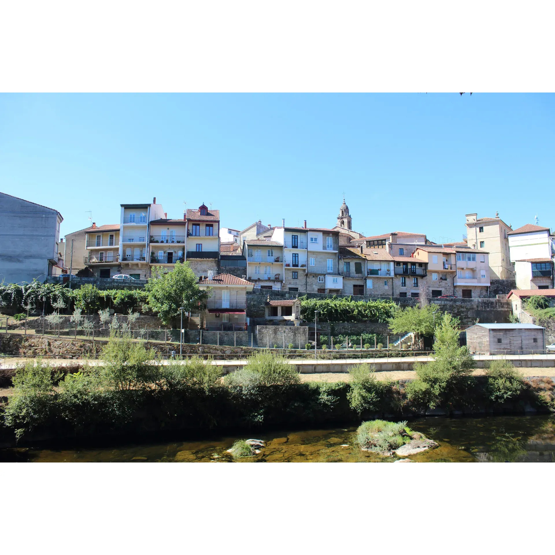 O Ribeiro is a wine-producing region located in the province of Ourense in Spain. It is one of the oldest and most well-known wine regions in the country, with a history that dates back to Roman times. The region is known for its production of white wines, particularly those made from the Treixadura grape variety, as well as red wines made from Mencia and Souson grapes.

The vineyards in O Ribeiro are located along the Miño, Avia, and Arnoia rivers, creating a unique microclimate that is ideal for grape growing. The region's soils are mostly granite-based, which contributes to the minerality and complexity of the wines produced here. O Ribeiro is famous for its crisp, aromatic white wines that pair well with seafood, as well as its fruity, vibrant red wines that are perfect for pairing with grilled meats.

In recent years, O Ribeiro has gained international recognition for its high-quality wines and unique terroir. The region has a number of wineries and vineyards that offer tours and tastings for visitors looking to experience the traditional winemaking techniques and unique flavors of this historic wine region in Spain. Description by ChatGPT.