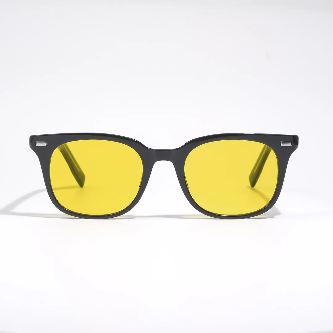 Premium Comfort Design
Choose between lightweight titanium or polymer frames, both crafted for all-day comfort. The ergonomic design ensures a snug fit without pressure points, allowing you to work or relax without distraction.