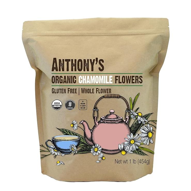 Anthony's Organic Chamomile Flowers are a high-quality herbal tea that comes in a 1 lb package. These chamomile flowers are whole and loose leaf, making them convenient to use for brewing tea or adding to recipes. They are gluten-free, non-GMO, and non-irradiated, ensuring that they are pure and free from harmful additives or chemicals.