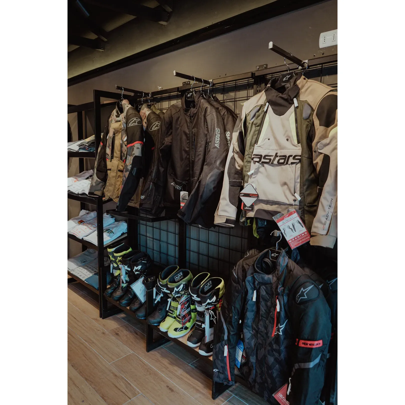 Bigtrail.cl emerges as a premier destination for motorcycle enthusiasts seeking an extensive selection of cutting-edge merchandise accompanied by an unsurprisingly welcoming and upbeat atmosphere. Patrons swirling around this emporium of two-wheeled adventure find themselves surrounded by a curated assortment of goods that cater to every rider's needs, from the newest rider to the most experienced adventurer.

Clients rave about the store's unique blend of professional knowledge and a congenial environment, where the staff is not only skilled but radiates a warm and inviting ambiance, making everyone feel right at home. With a team of experts who possess a deep understanding and passion for motorcycles, Bigtrail.cl stands out as a trustworthy haven offering valuable guidance and technical support that brings a sense of tranquility and confidence to its clientele.

The product lineup is consistently lauded for being at the vanguard of the industry, showcasing top-tier brands and quality items such as the acclaimed Shoei Hornet helmets and convenient soft saddlebags. Customers also delight in the pleasant surprises that often accompany their purchases, like unexpected gifts that enhance their shopping experience.

Bigtrail.cl doesn’t just excel in retail but also operates a top-notch workshop, where the service is as meticulous as it is laid-back. The technicians there lend their expertise to personalize and optimize every aspect of the motorcycle experience, from helping to select the perfect accessories to fine-tuning bike setups and fitting new seat covers, all carried out with an effortlessly cool approach.

The customer experience at Bigtrail.cl, with its favorable pricing and service, has garnered high praise, setting it apart not only as the best in Chile but even outshining some of the most prominent accessory stores in the USA. Whether it's a first-time visitor or a seasoned patron, the impression left by Bigtrail.cl is one of a thriving, friendly community paired with top-notch expertise—a rare combination that keeps riders coming back for more. Description by ChatGPT.