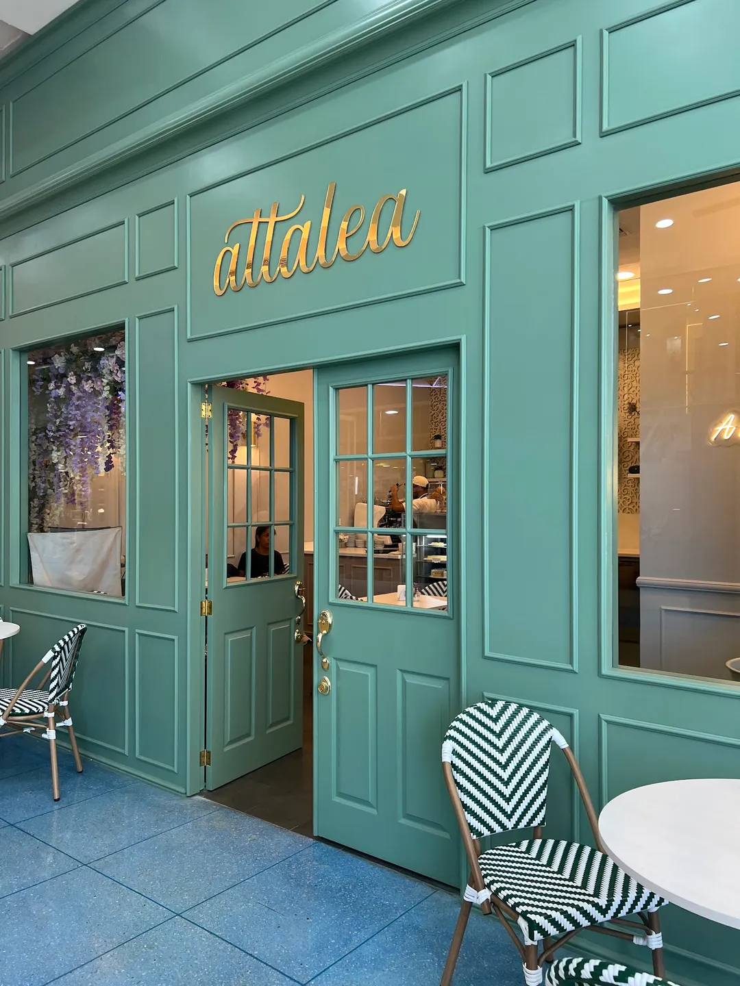 Attalea Café is a haven for coffee aficionados and food lovers alike, boasting a warm and inviting atmosphere that makes patrons feel right at home, even amidst the bustling ambiance of a shopping center. With their commitment to first-class service, guests are consistently impressed with the attentive and personalized care they receive.