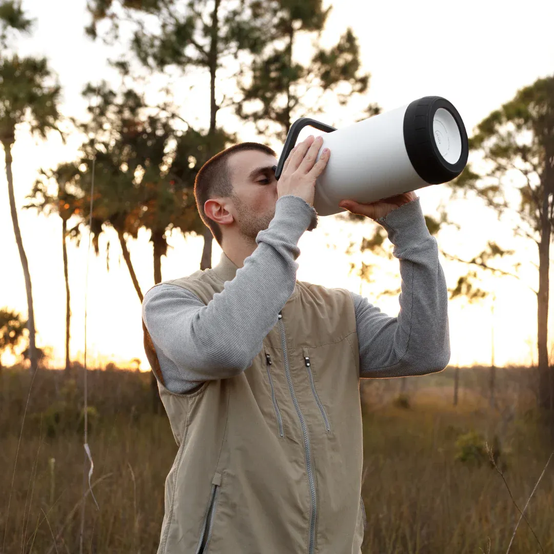 LARGE CAPACITY: Goals Mammoth 101oz water bottle will ensure you're hydrated all day long, making refills a thing of the past. Equipped with internal markings, this bottle doesn't just hold water – it helps you track your progress towards optimal hydration levels.