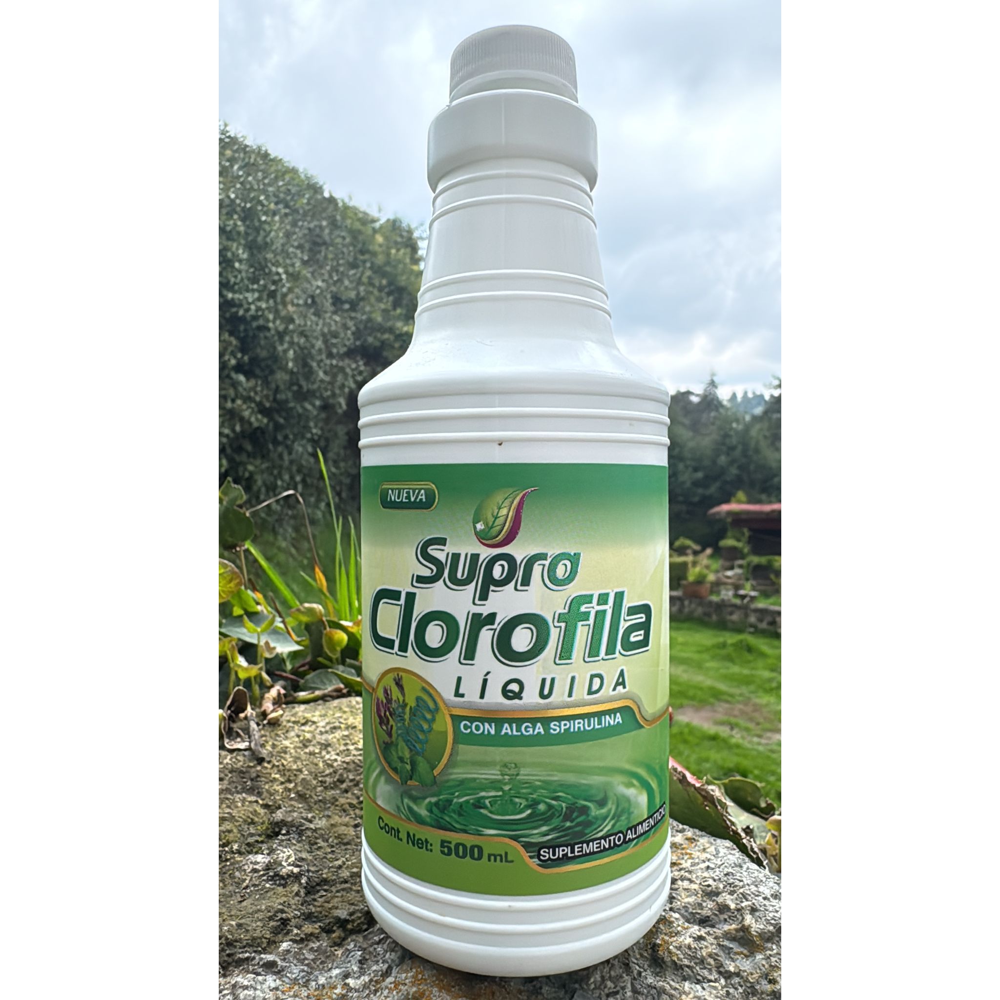 Do you want to give your body a natural super boost that makes you feel like you just took a walk in the countryside? With ITZAYANA Liquid Chlorophyll Food Supplement, fill your day with green energy and freshness — no gardener required!What's in this magic potion?A mixture that not even Popeye can resist trying:Sodium and copper chlorophyll: the d