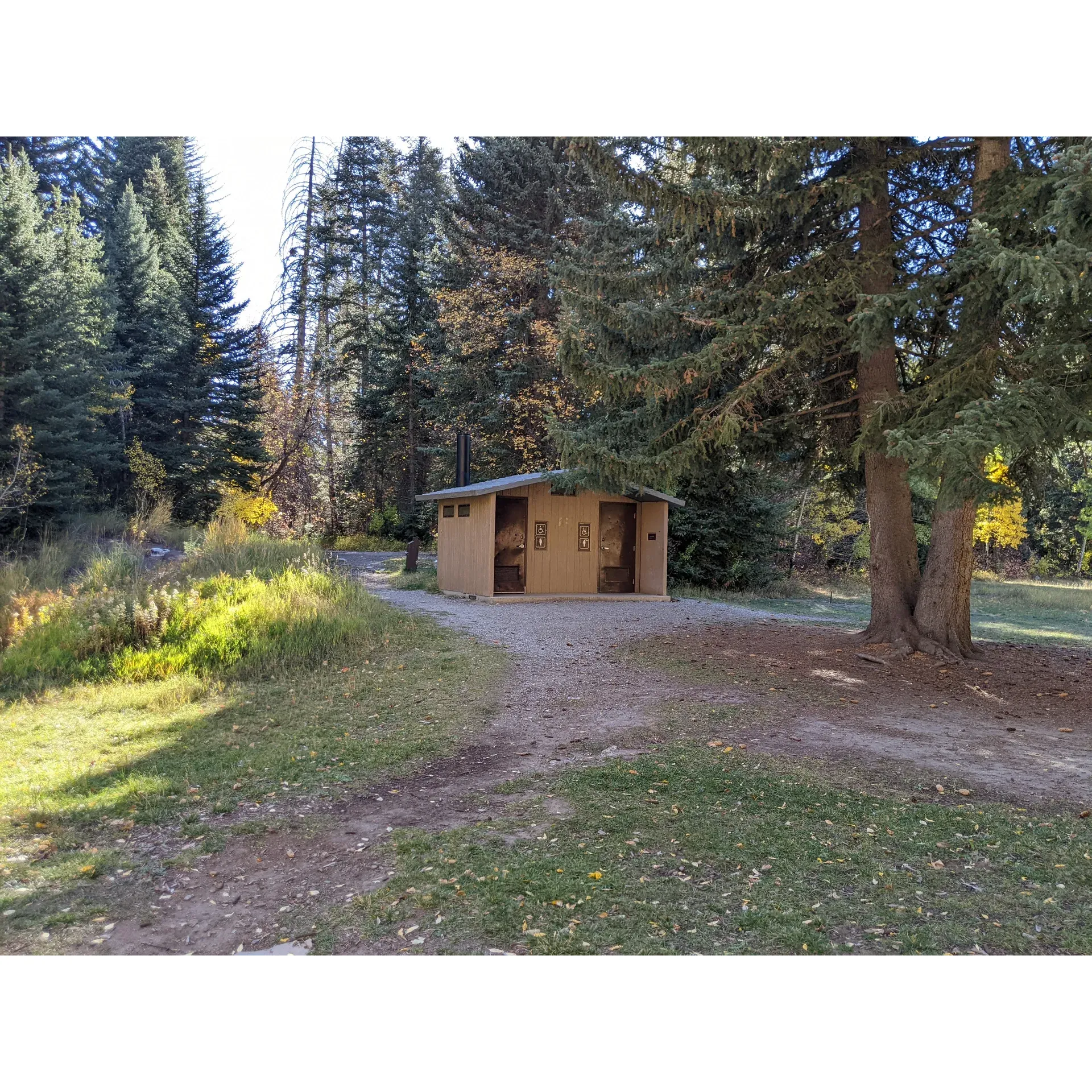 Granite Flat Campground emerges as an idyllic retreat for outdoor enthusiasts looking to immerse themselves in nature's splendor. With an abundance of verdant foliage, the campsite's layout artfully creates private sanctuaries for each visitor, allowing an intimate connection with the surrounding environment while providing a comforting sense of seclusion. Families and groups find solace in the variety of recreational activities, from exploring scenic trails to engaging in spirited volleyball and baseball games. 

A nearby pristine river that meanders through the grounds and access to a lake reservoir amplifies the allure, offering swimming and fishing opportunities that appeal to adventurers and leisure seekers alike. Moreover, winter visits unveil a tranquil landscape perfect for snowshoeing along gently-trodden pathways and through whispering groves for those seeking a serene challenge.

The campground's amenities receive high praise, particularly the notably clean bathroom facilities, contributing to a comfortable and satisfying stay. Thoughtful accommodation of larger recreational vehicles alongside dedicated spots for tent setup ensures that all types of campers feel catered to. The proximity to nature, coupled with invaluable time spent disconnected from the digital world, fosters true bonding and creates lasting memories.

Granite Flat Campground stands out as a beacon for group gatherings, yearly traditions, and family escapades, promising both vibrant and peaceful outdoor experiences tailored to the desires of its guests. With such an array of natural beauty and facilities at hand, it is clear why many choose to return to this charming campground year after year. Description by ChatGPT.