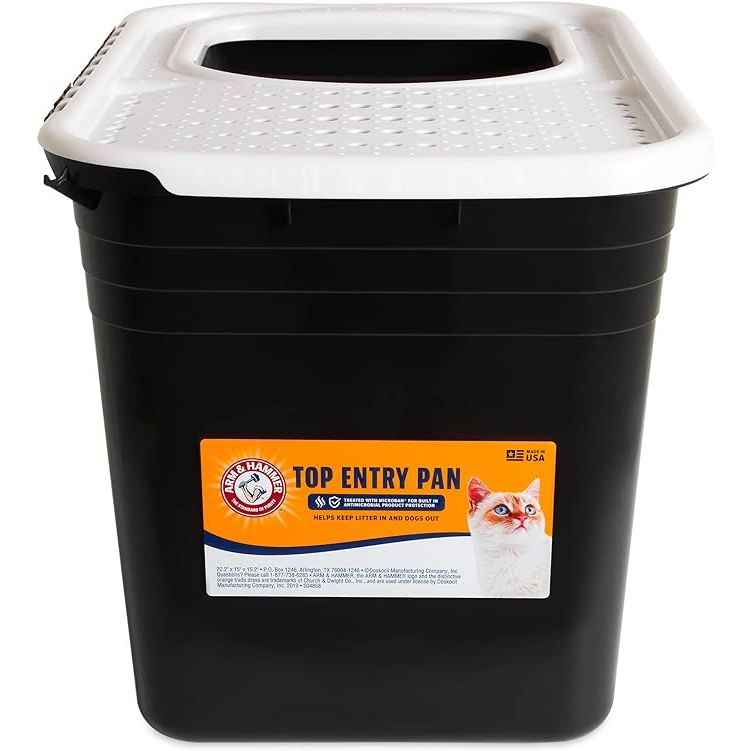 The Arm & Hammer Premium Top Entry Litter Box with Filter is a high-quality litter box designed to help keep your cat's litter area clean and fresh. This product features an innovative top entry design that helps to contain litter and prevent messes.