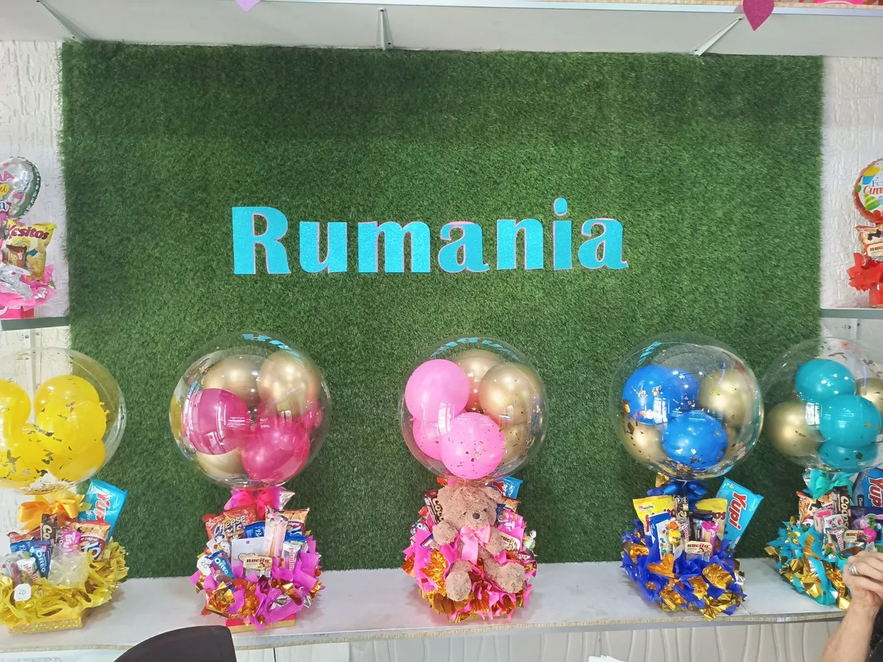 Delicateses Rumania offers a delectable culinary experience, renowned for its exceptional cakes and sweets. Highly praised for its family-friendly atmosphere, the establishment provides a delightful array of exceptionally delicious and well-priced offerings. The menu features an impressive assortment of sweets and cakes, consistently recommended by visitors who appreciate both the taste and the presentation. Patrons also enjoy the supportive and abundant executive lunches, which are highlighted by excellent service. Furthermore, the place is recognized for collaborating with renowned commercial brands, offering the best juices in the country. Whether you're looking to indulge in sweet treats or enjoy a complete dining experience, Delicateses Rumania promises a satisfying visit.