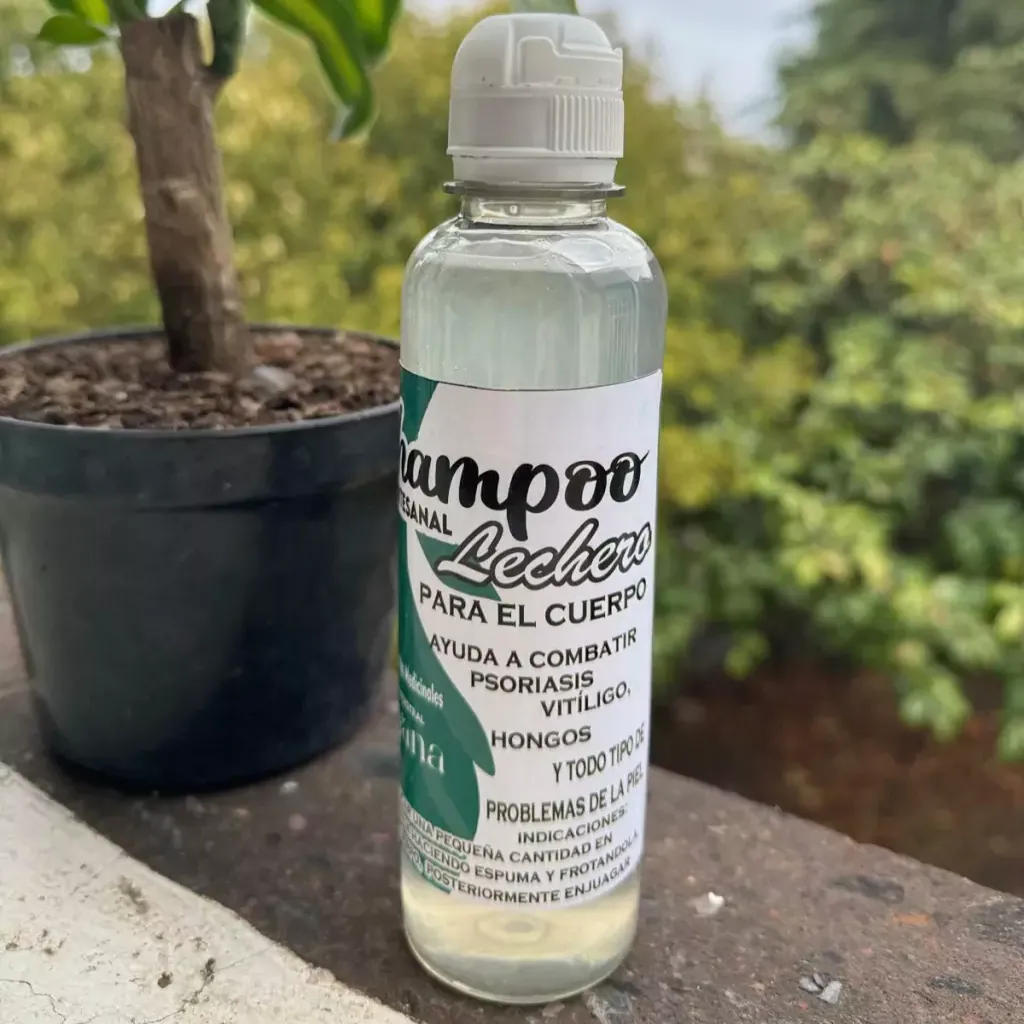 1. Deep cleansing properties:
   - African black soap has an exceptional ability to remove dirt, excess oil and product residue built up on the scalp and hair.
   - Helps keep the scalp clean and fresh, which can prevent problems such as dandruff and sebum buildup.
2.