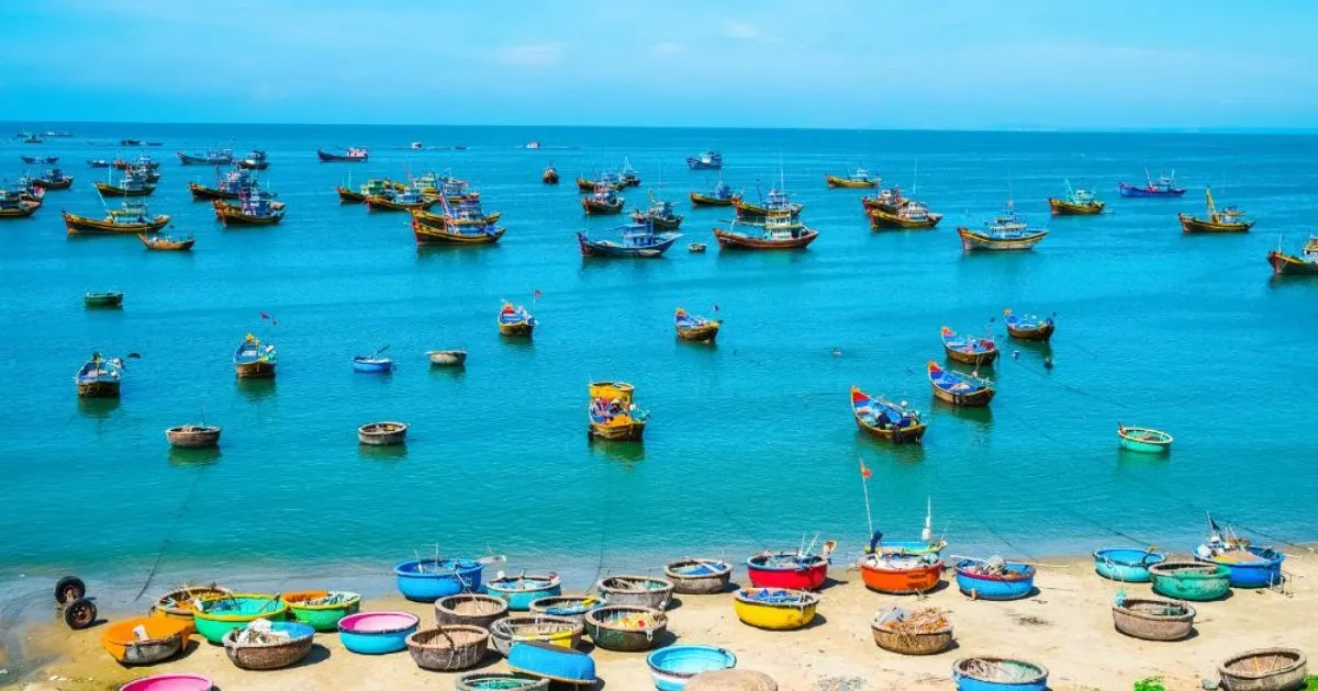 phan-thiet-beach-is-one-of-the-most-beautiful-beaches-in-vietnam.png